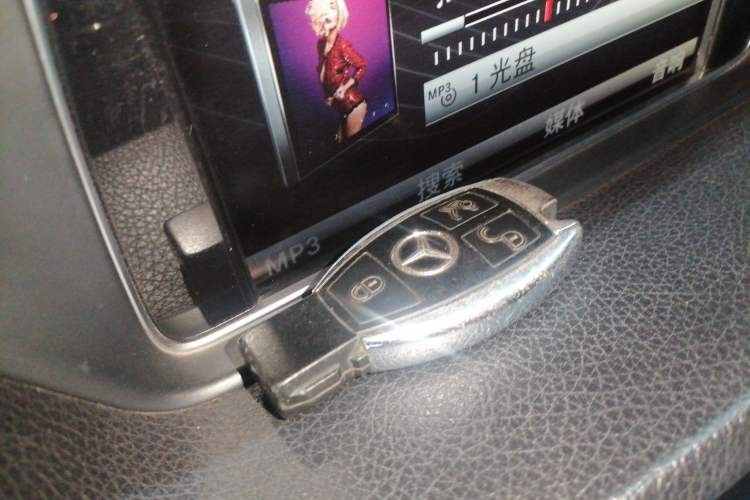 Used Mercedes-Benz E-Class 2015 E 260 L Sport & Fashion Model
