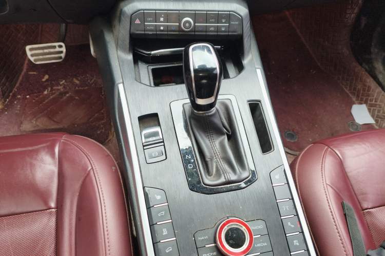 Used Wey VV7 2017 2.0T Flagship Model
