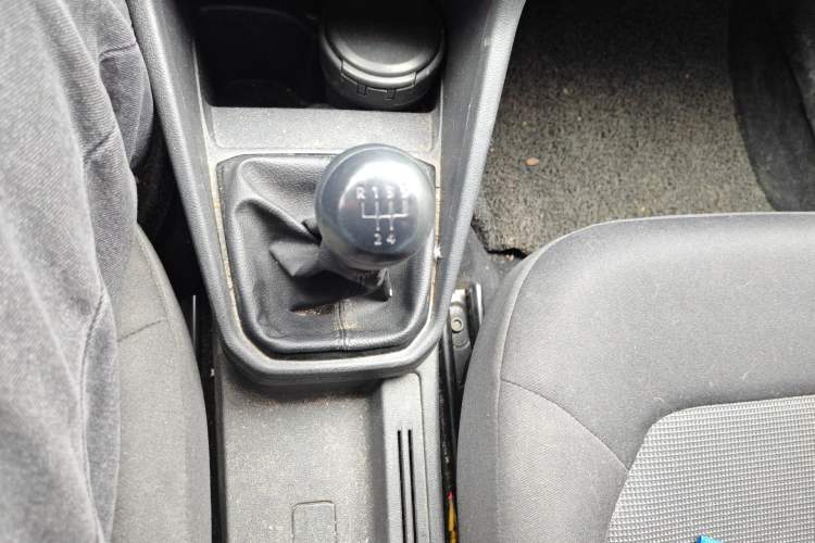 Used Volkswagen Jetta 2017 1.4L Manual Fashion Edition
