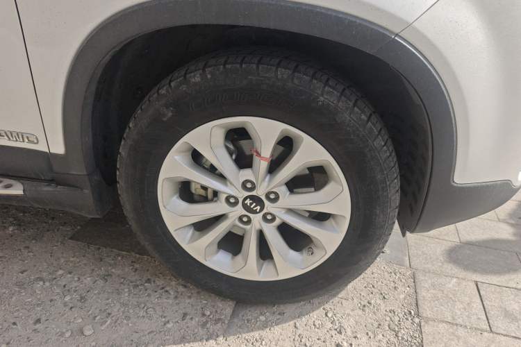 Used Kia Sorento 2013 2.4L 5-Seater Gasoline Luxury Version China IV Standard
