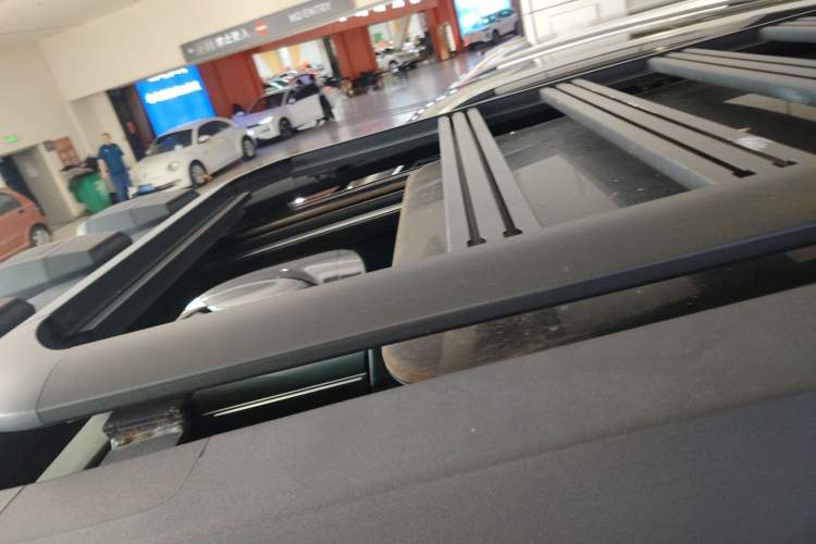 Used Deepal G318 2024 Four-Wheel-Drive Air Suspension Model