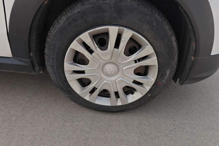 Used BAIC New Energy EC 2017 EC200 Dynamic Edition Right Front Wheel Hub