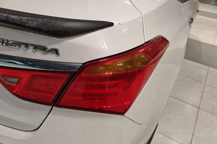 Used Hyundai Mistra 2014 1.8L Automatic Deluxe DLX Model
