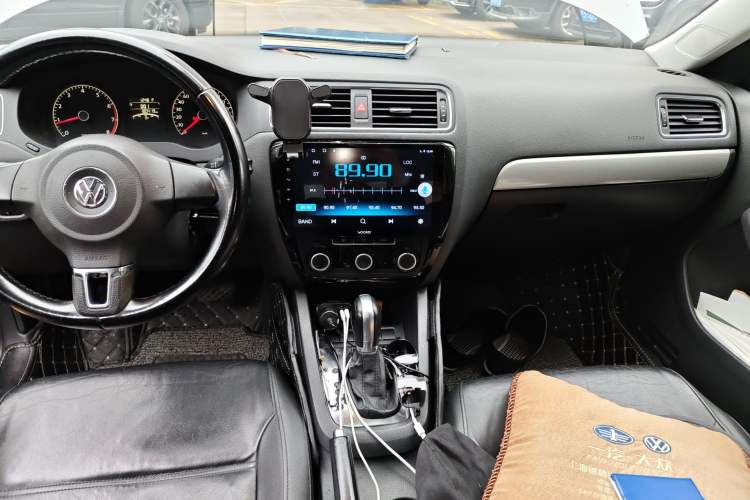 Used Volkswagen Sagitar 2012 1.6L Automatic Comfort Edition