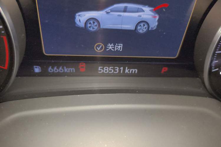 Used Buick Envision 2022 Encore Plus 652T Five-Seat Luxury Model Odometer Close Up