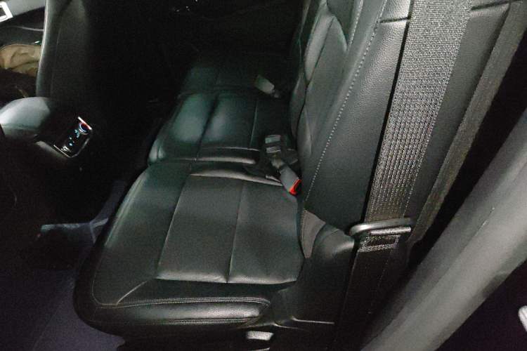 Used Ford Explorer 2020 EcoBoost 285 4x4 Trend Edition 7-Seater Left Rear Seat