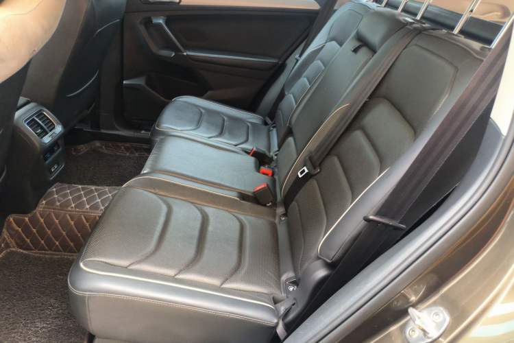 Used Volkswagen Tiguan L 2017 330TSI Automatic Two-Wheel Drive Flagship Edition Left Rear Seat