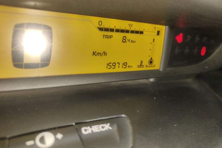 Used Citroen C-Quatre 2011 Sedan 1.6L Manual Fashion Edition
