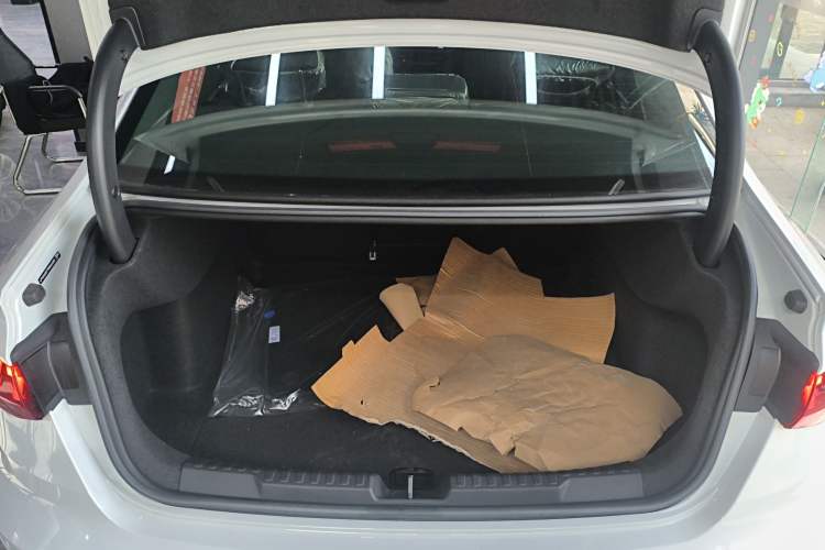 Used Audi A3 2024 A3L Limousine 35 TFSI Fashion Sport Model Trunk