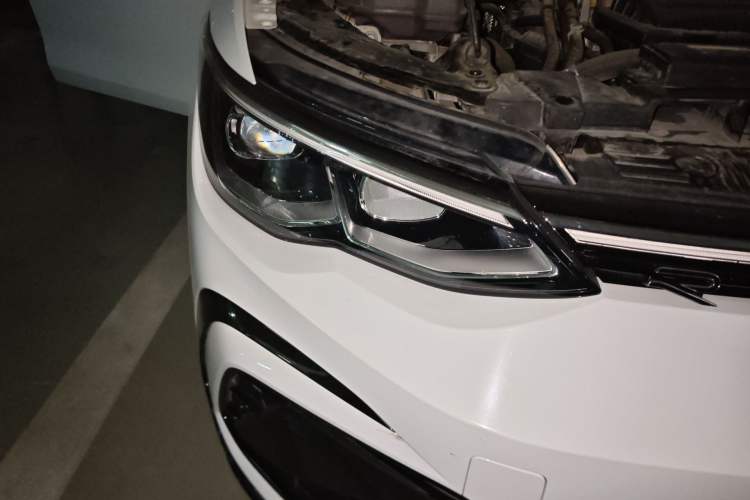 Used Volkswagen Golf 2021 280TSI DSG R-Line Right Front Headlight