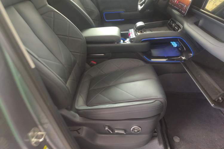 Used Formula Leopard Leopard 5 2025 Cloud Ride Laser-based Kunpeng Intelligent Driving Edition