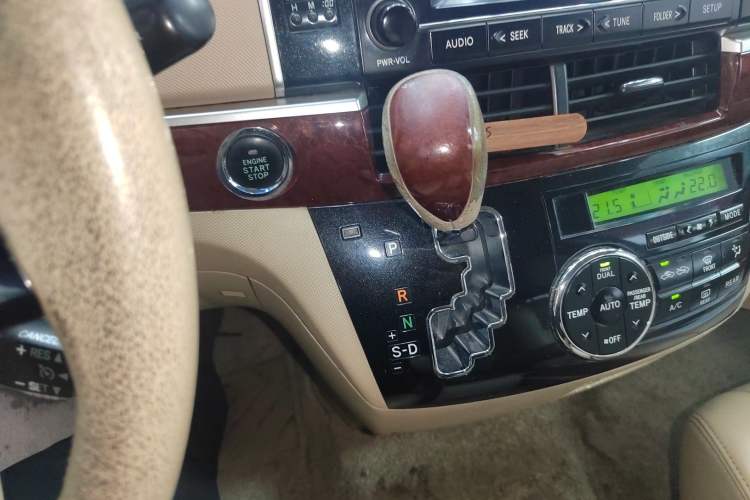 Used Toyota Previa 2012 3.5L 7-Seater Luxury Version
