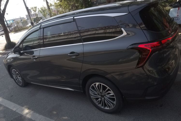 Used FORTHING Yacht 2022 1.5T DCT Chasing-the-Waves Edition Left Side