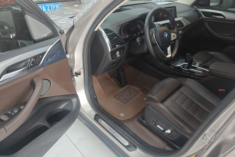 Used BMW iX3 2021 Leading Type
