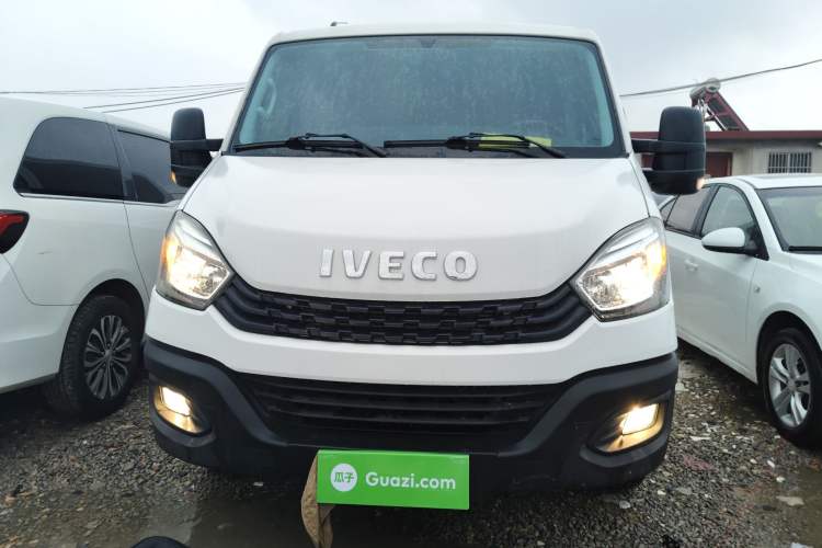 Used Iveco Eurocargo 2021 2.0T Manual Super-Rui Short Wheelbase Low-Roof Side-Hinged Door F1A