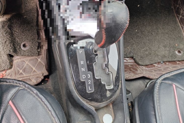 Used Kia K2 2012 Sedan 1.6L Automatic Transmission Premium Commemorative Edition