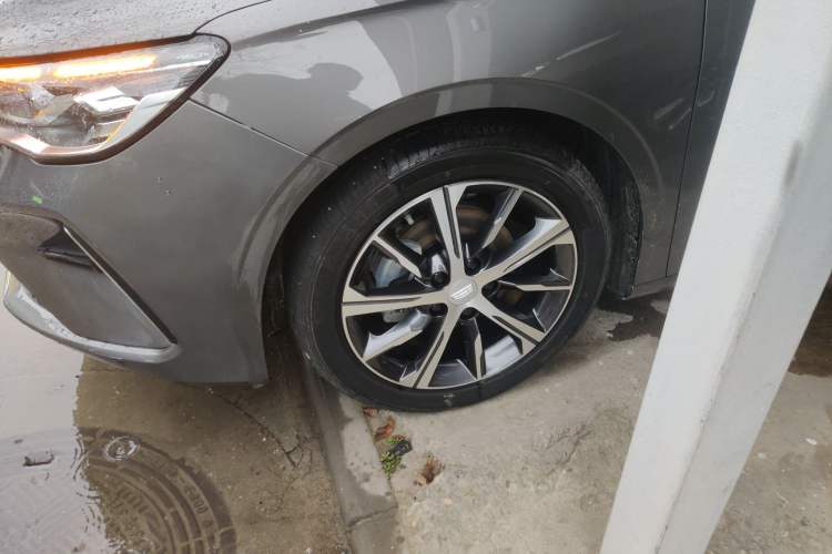 Used Geely Auto Emgrand 2023 4th Generation Champion Edition 1.5L CVT Prestige Model