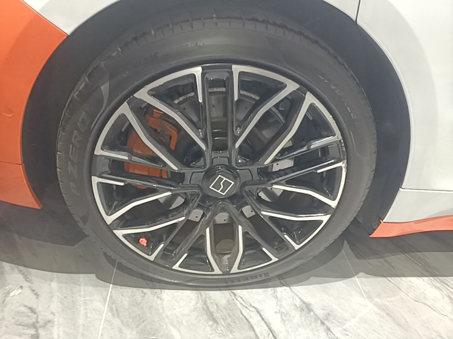 Zeekr 001 2024 YOU Edition 100 kWh All-Wheel Drive — снимка 11