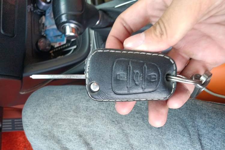 Used Kia Sorento 2013 2.4L 5-Seater Gasoline Comfort Version China IV Standard
