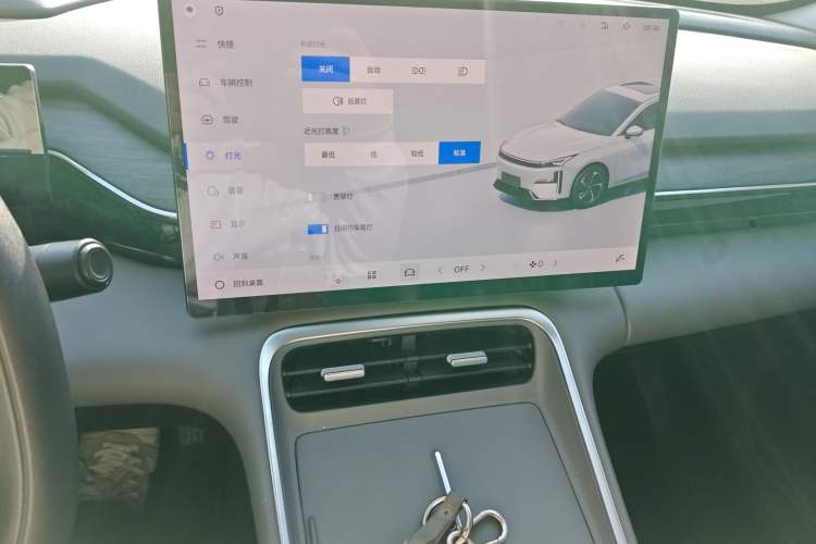 Used Geely Galaxy L6 2025 EM-i 140km Long-Range Version