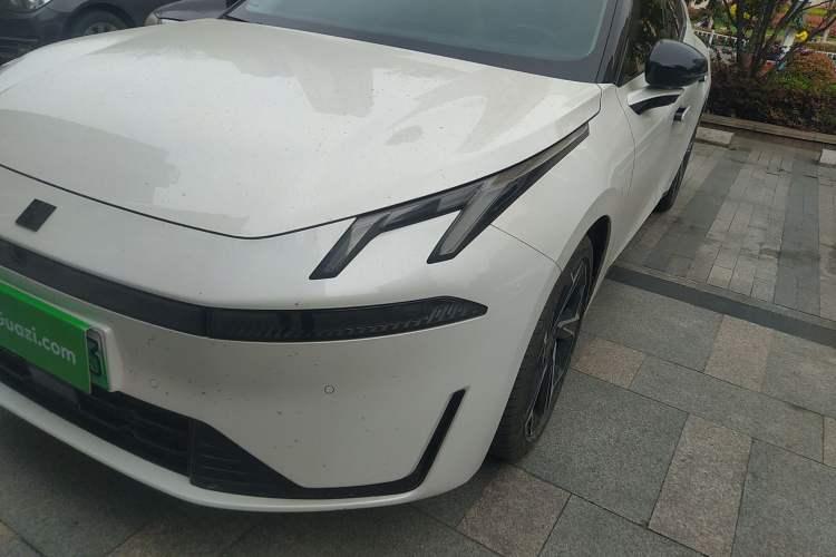 Used Lynk & Co 07 2024 EM-P 126 Long-Range Halo
