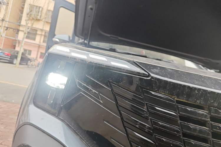 Used CHANGAN Fengjing RV Supreme Edition Right Front Headlight