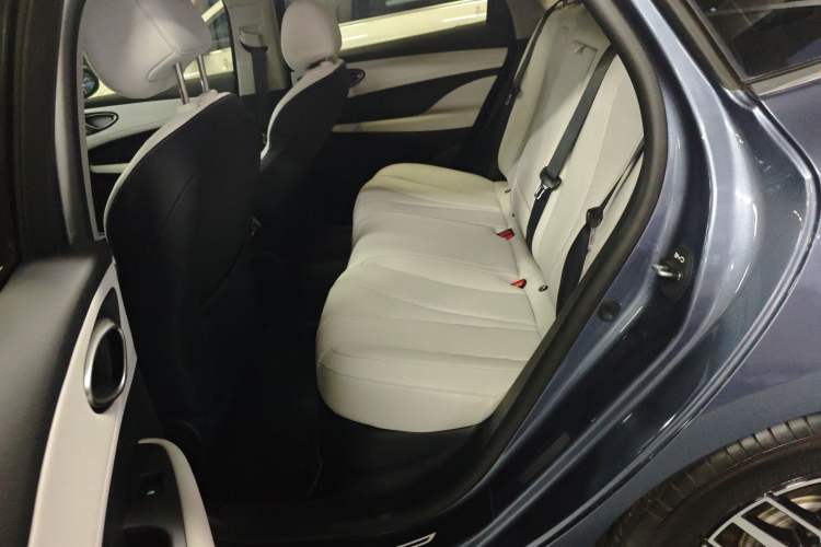 Used BYD Seal 05 DM-i 2025 DM-i Smart Drive 55KM Prestige Model Left Rear Seat