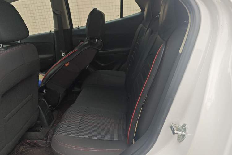 Used Buick Encore 2015 1.4T Automatic Two-Wheel Drive Urban Elite Version