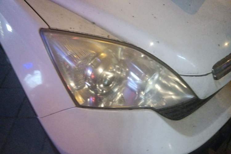 Used Honda CR-V 2007 2.0L Automatic Four-Wheel Drive Classic Edition Right Front Headlight