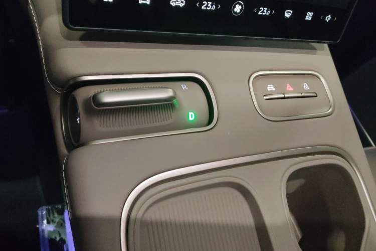 Used Nio EC6 2024 75 kWh
