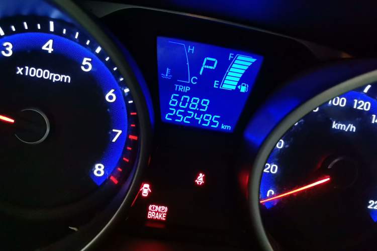 Used Hyundai ix35 2012 2.0L Automatic Two-Wheel Drive Elite Edition GLS
