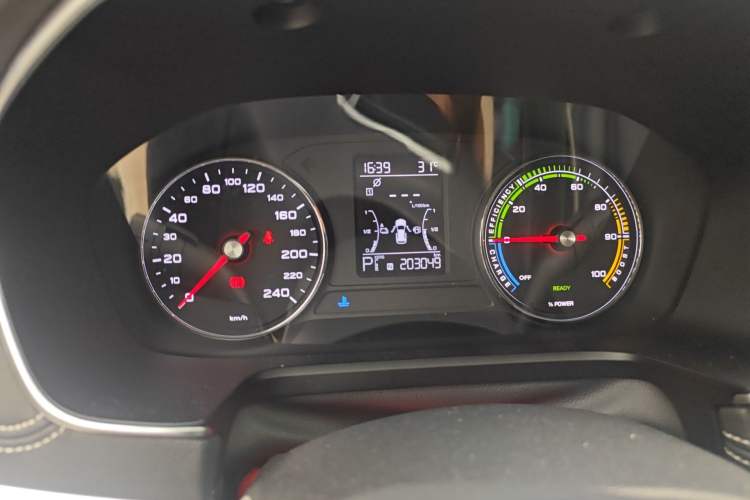 Used Roewe RX5 New Energy 2019 eRX5 50T 4G Connected Excellence Edition
