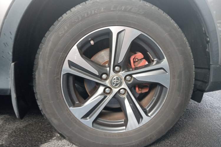 Used Toyota RAV4 2015 2.0L CVT Two-Wheel Drive Urban Edition
