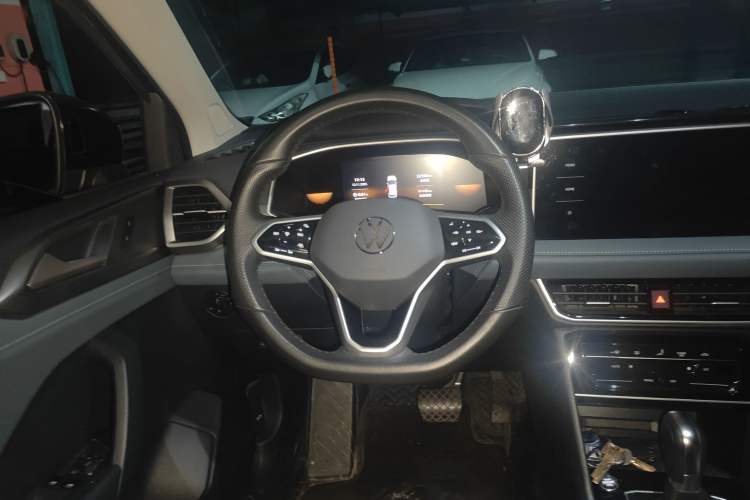 Used Volkswagen Tharu 2023 300TSI Two-Wheel-Drive Moonlight Edition