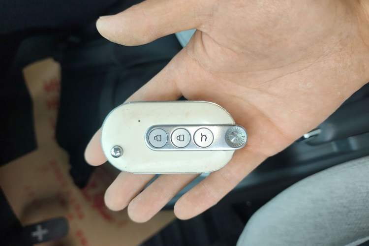 Used Wuling Hongguang MINIEV 2022 Macaron Premium Model – Lithium Iron Phosphate Interior 1