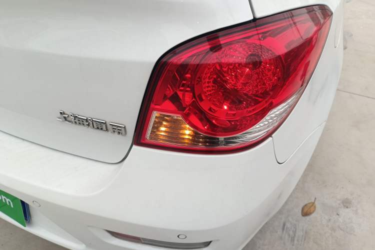 Used Chevrolet Cruze 2015 Hatchback 1.6L Manual Comfort Edition