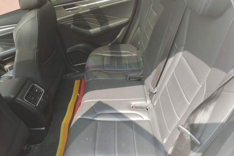 Used Haval F7 2020 2.0T Two-Wheel Drive i-Van Left Rear Seat