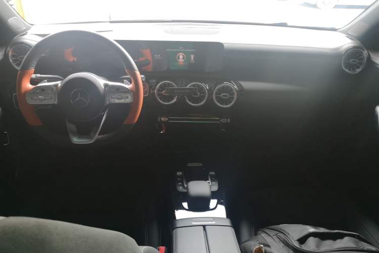 Used Mercedes-Benz A-Class 2021 A 200 L Sport Sedan Fashion Model
