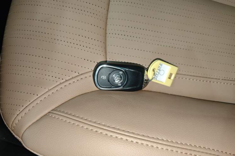 Used Buick GL6 2021 323T Mild Hybrid Connect Luxury Model
