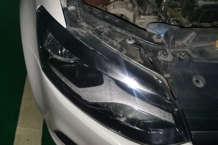 Used Volkswagen Polo 2016 1.4L Automatic Trendy Model Right Front Headlight