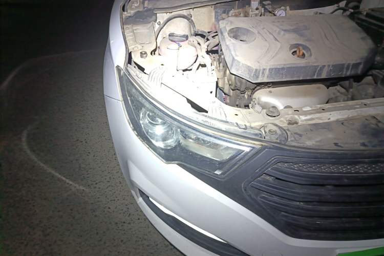 Used Bestune B30 2016 1.6L Automatic Luxury Model Right Front Headlight