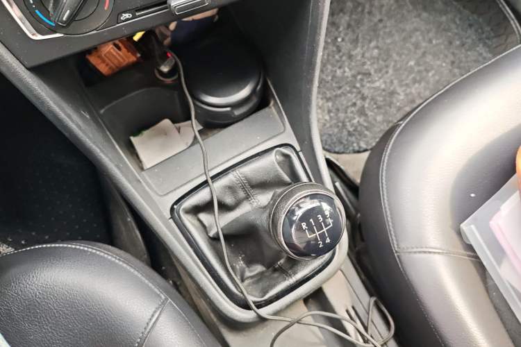 Used Volkswagen Santana 2013 1.6L Manual Comfort Edition
