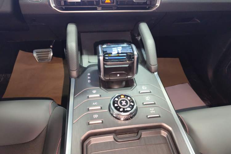 Used JETOUR Shanhai Traveler C-DM 2025 C-DM 206KM All-Wheel-Drive Wilderness Edition