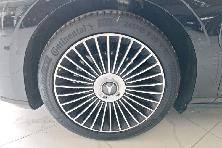 Used VOYAH Lantu Chiguang L 2026 Four-Wheel-Drive Ultra
