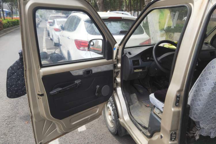 Used Wuling Rongguang 2012 1.2L Extended Basic Version LJY Driver Seat