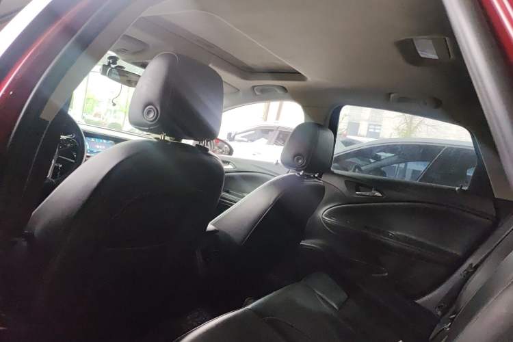 Used Buick Verano 2017 Sedan 20T Dual-Clutch Leading Model Headliner