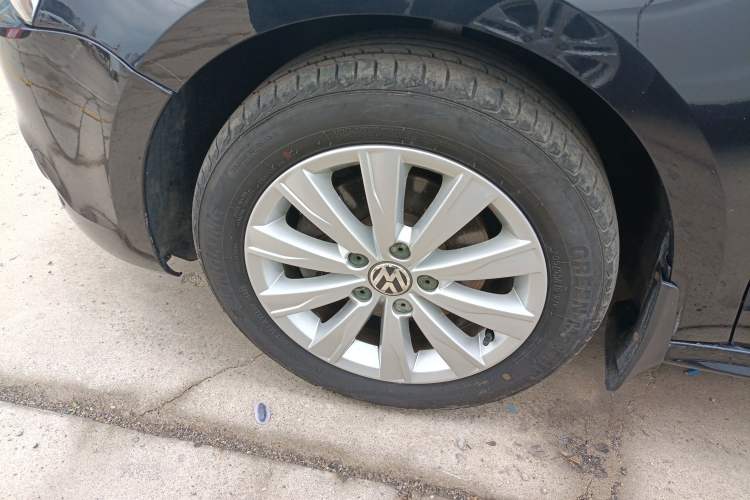 Used Volkswagen Sagitar 2014 Revised Version 1.4TSI Automatic Luxury Edition
