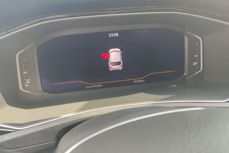 Used Volkswagen T-ROC 2022 280TSI DSG Two-Wheel Drive Comfort PLUS Instrument Cluster