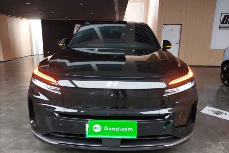 Used ONVO Luxeed L90 2025 Model—Ultra Six-Seater Version
