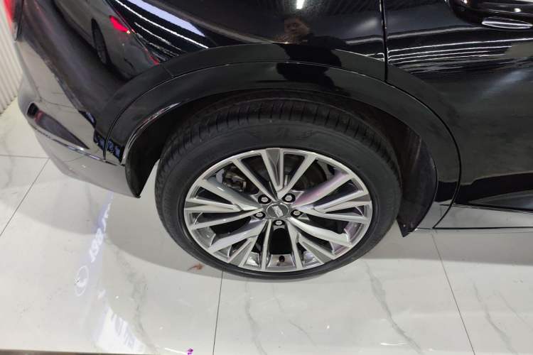 Used Cadillac GT4 2023 25T Luxury Model Exterior 5